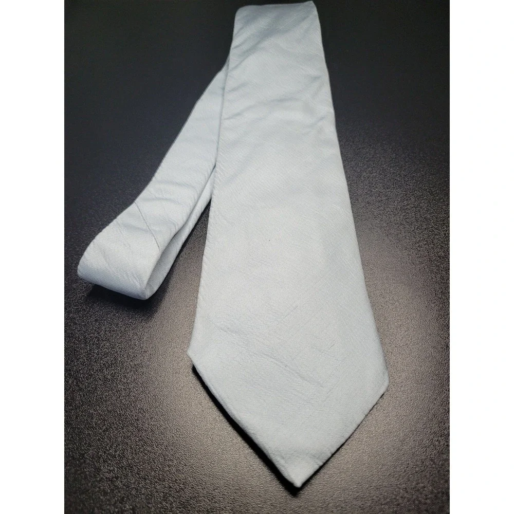Gucci Men's Necktie Light Blue Textured Silk 3.75